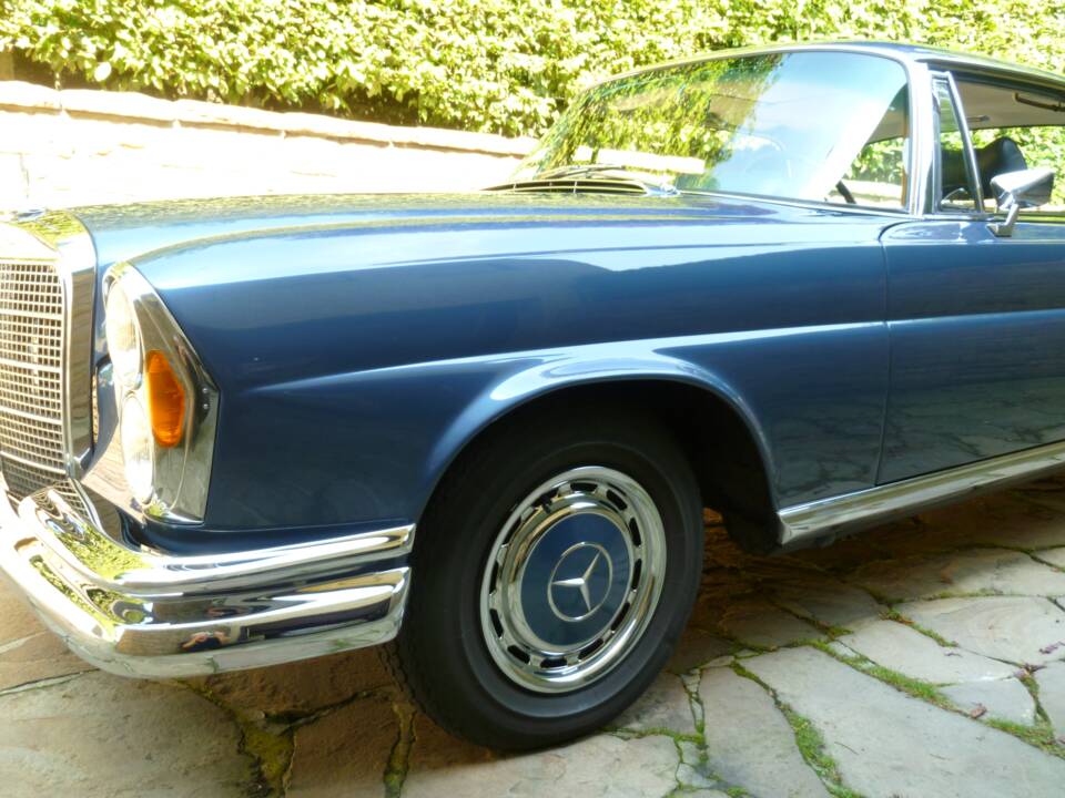 Afbeelding 9/32 van Mercedes-Benz 280 SE (1969)