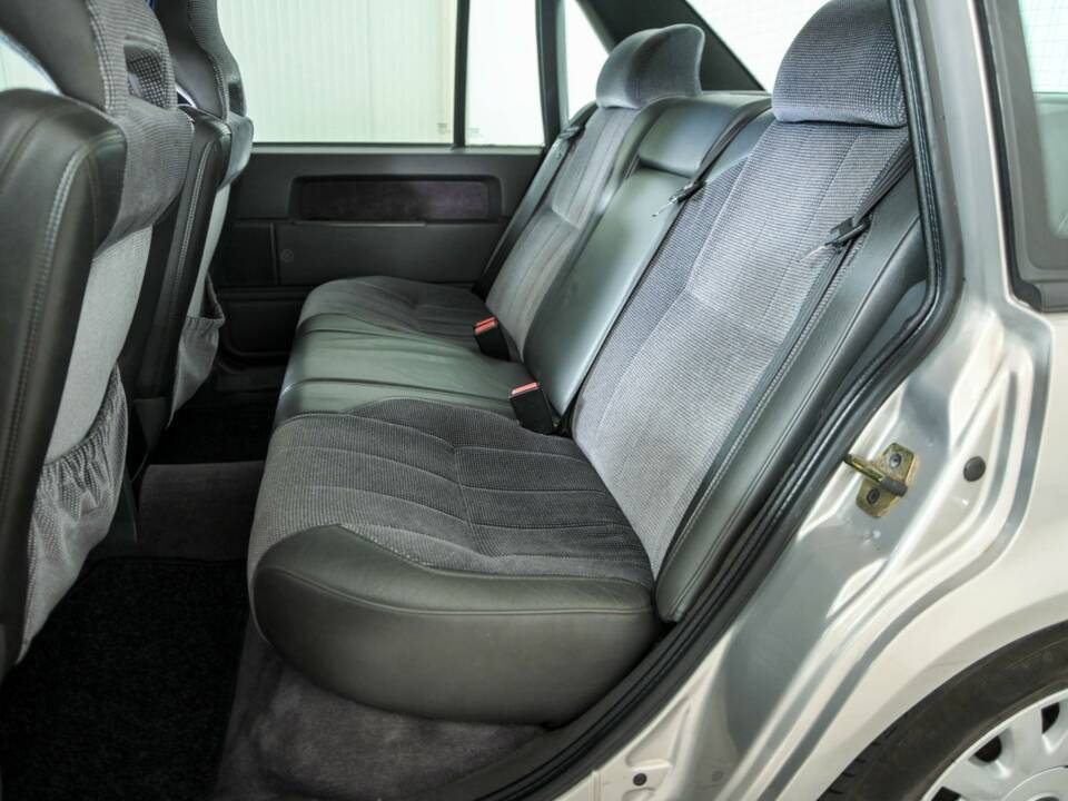 Bild 37/50 von Volvo 940 2.3i (1996)