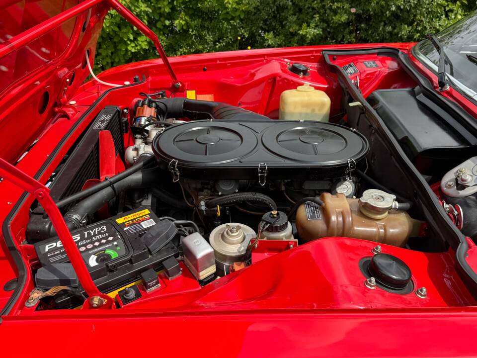 Image 50/73 of BMW 2,5 CS (1975)
