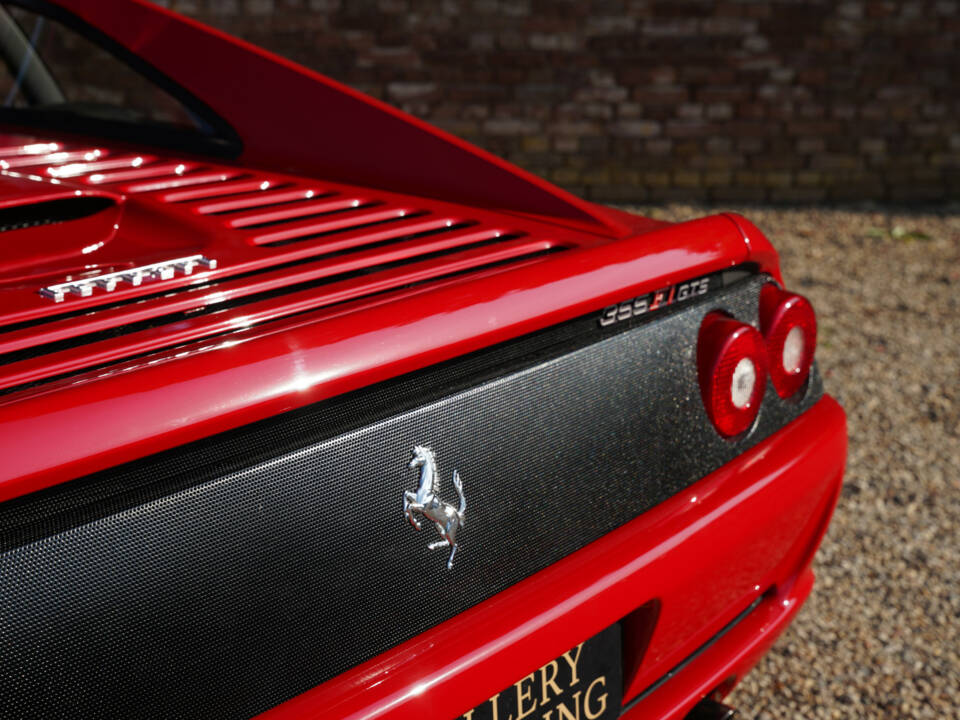 Imagen 48/50 de Ferrari F 355 F1 GTS (1998)