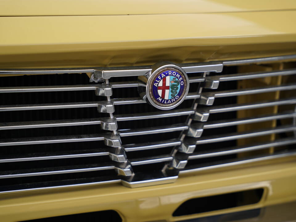 Bild 31/50 von Alfa Romeo 2000 GT Veloce (1975)
