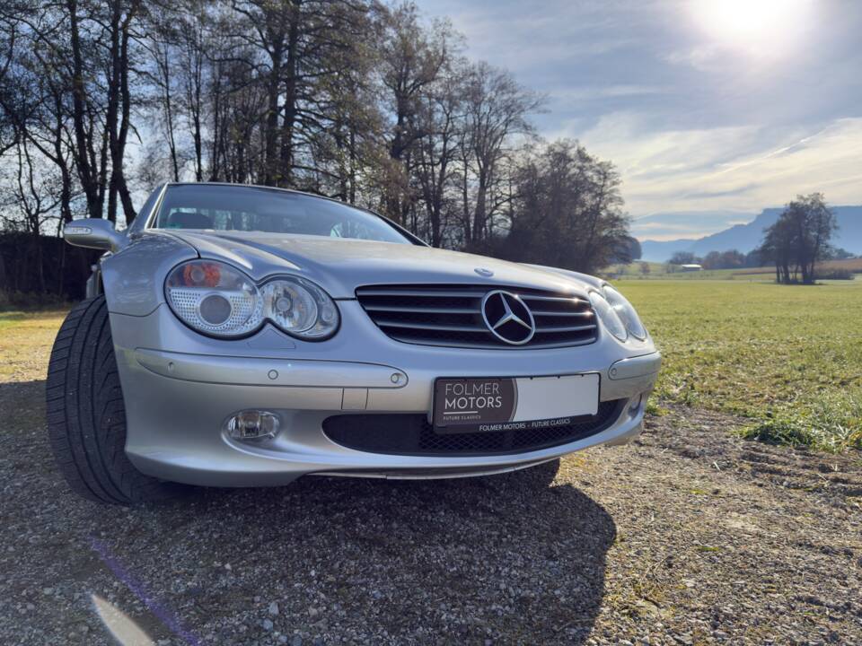 Image 81/89 of Mercedes-Benz SL 500 (2002)