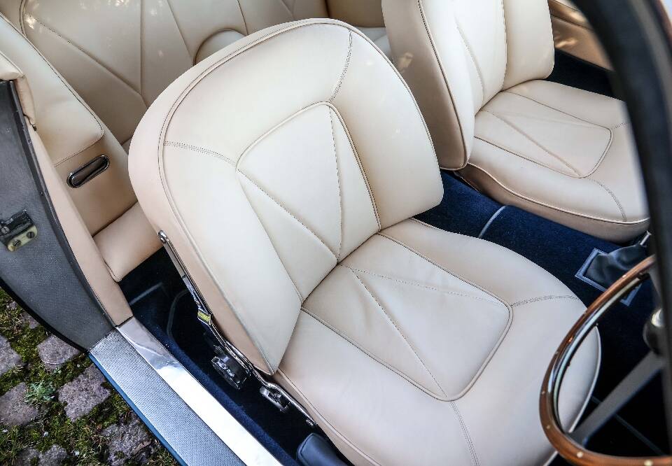 Bild 14/30 von Aston Martin DB 6 Vantage (1966)