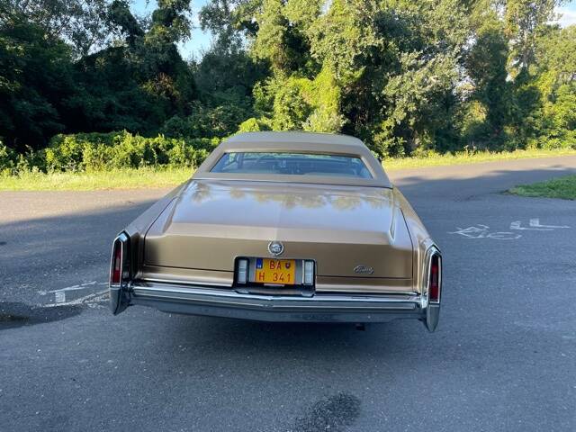 Bild 14/33 von Cadillac Fleetwood Eldorado Biarritz Coupe (1977)