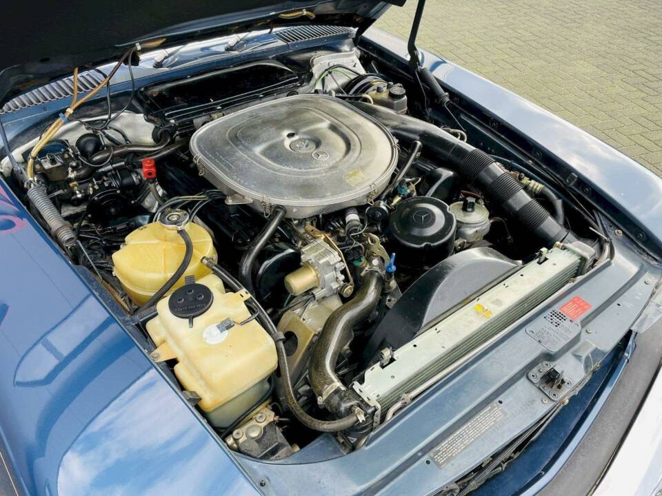 Image 24/36 de Mercedes-Benz 560 SL (1986)