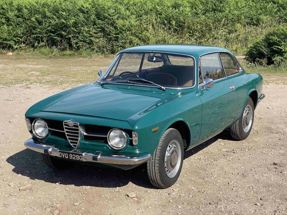 Immagine 1/12 di Alfa Romeo Giulia GT 1300 Junior (1969)