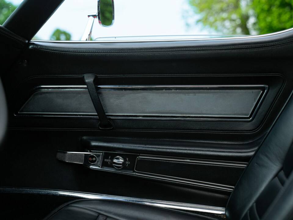 Image 39/50 of Chevrolet Corvette Stingray (1972)