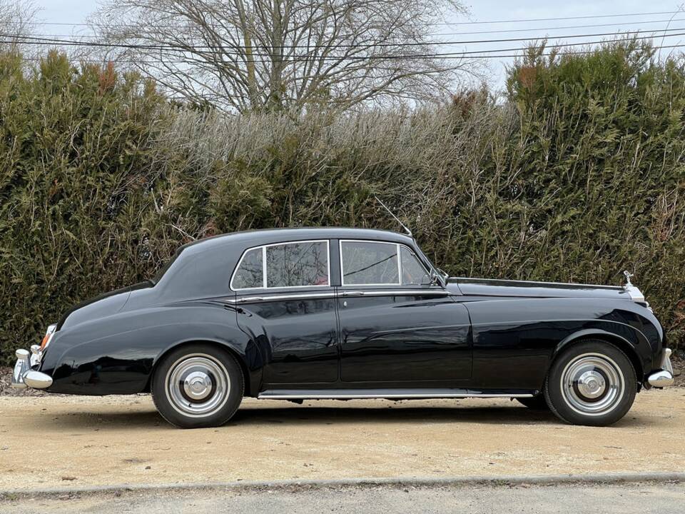 Image 7/8 of Rolls-Royce Silver Cloud I (1959)