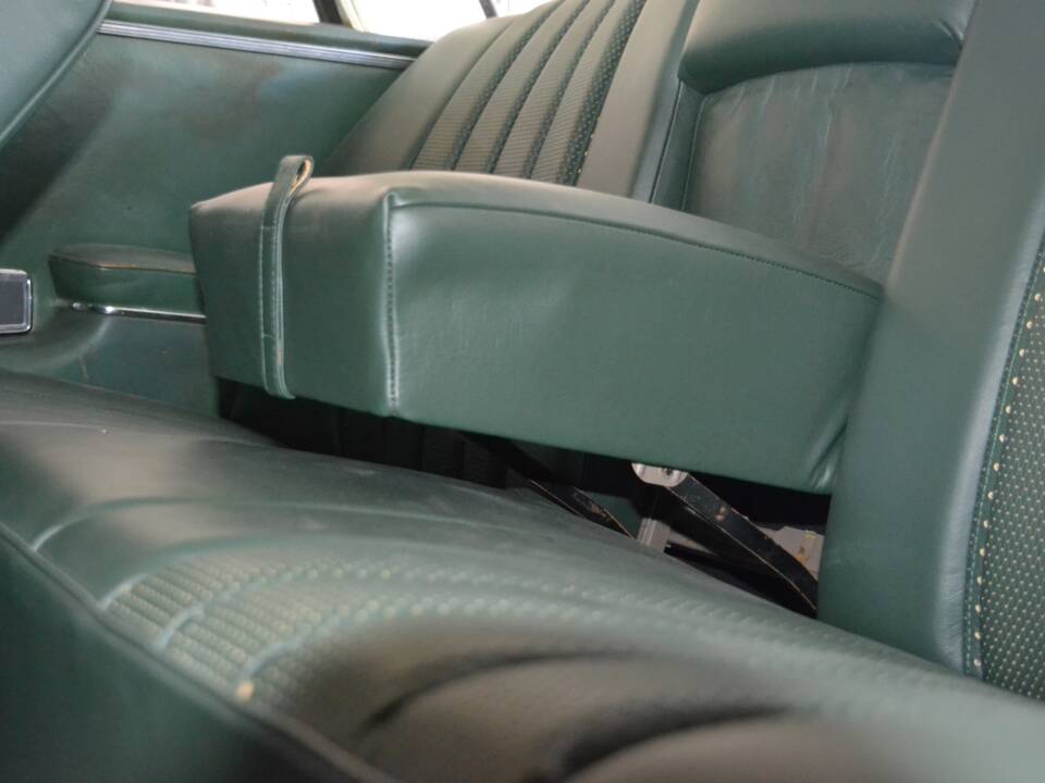Image 12/18 of Mercedes-Benz 250 SE (1967)