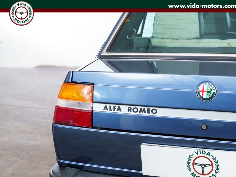 Image 6/44 de Alfa Romeo Giulietta 1.8 (1982)