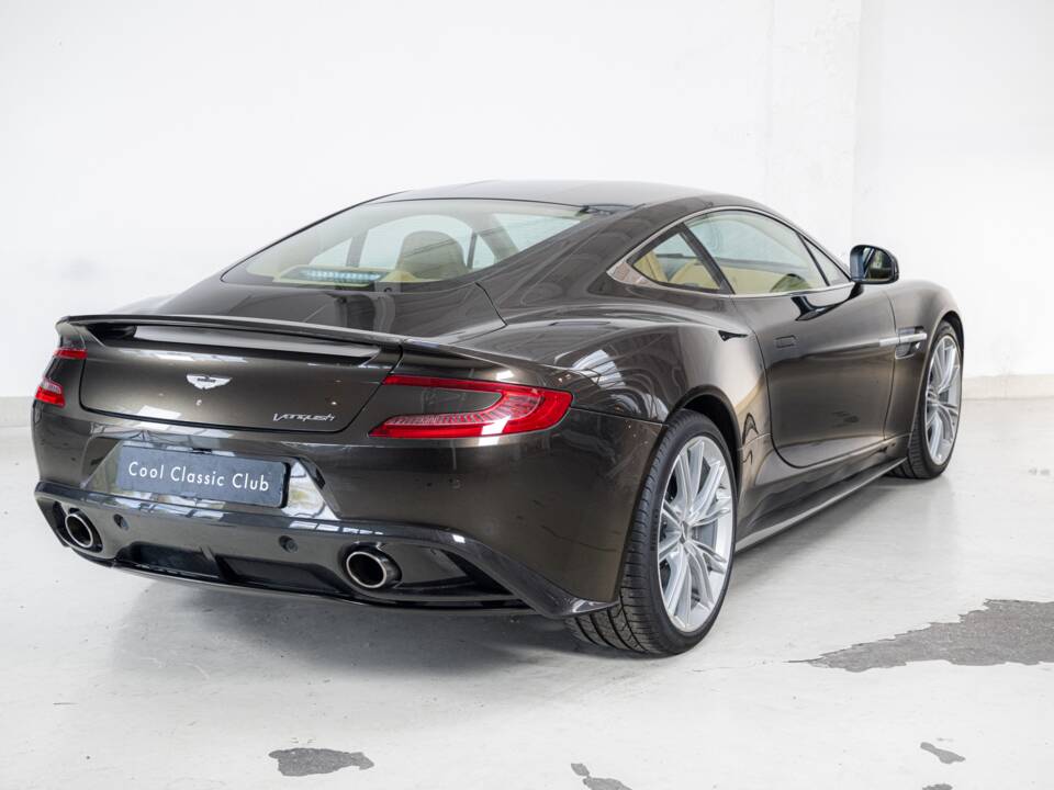 Image 5/32 of Aston Martin Vanquish (2013)