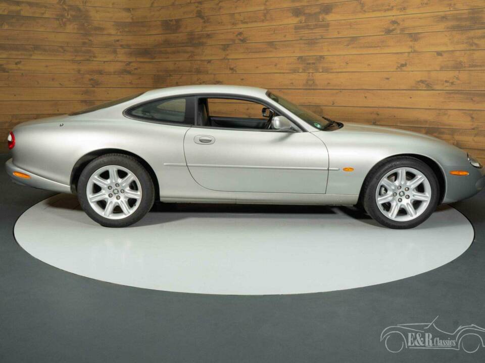 Bild 2/19 von Jaguar XK8 4.0 (2000)