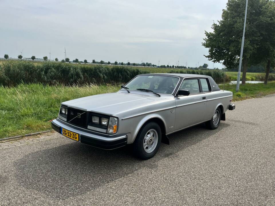 Bild 5/8 von Volvo 262 C Bertone (1978)
