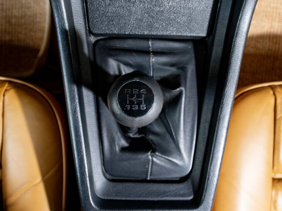 Immagine 15/22 di Porsche 928 S4 Clubsport (1988)