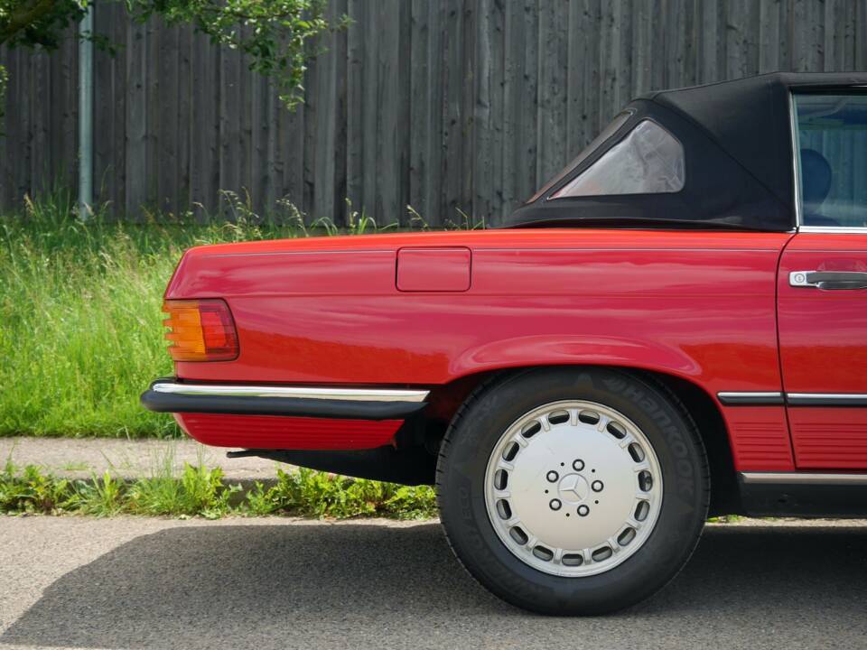 Image 3/27 of Mercedes-Benz 560 SL (1986)