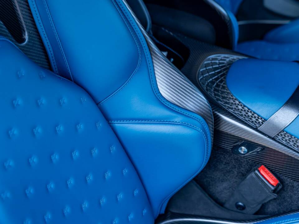 Bild 47/50 von Aston Martin DBS GT Zagato (2020)