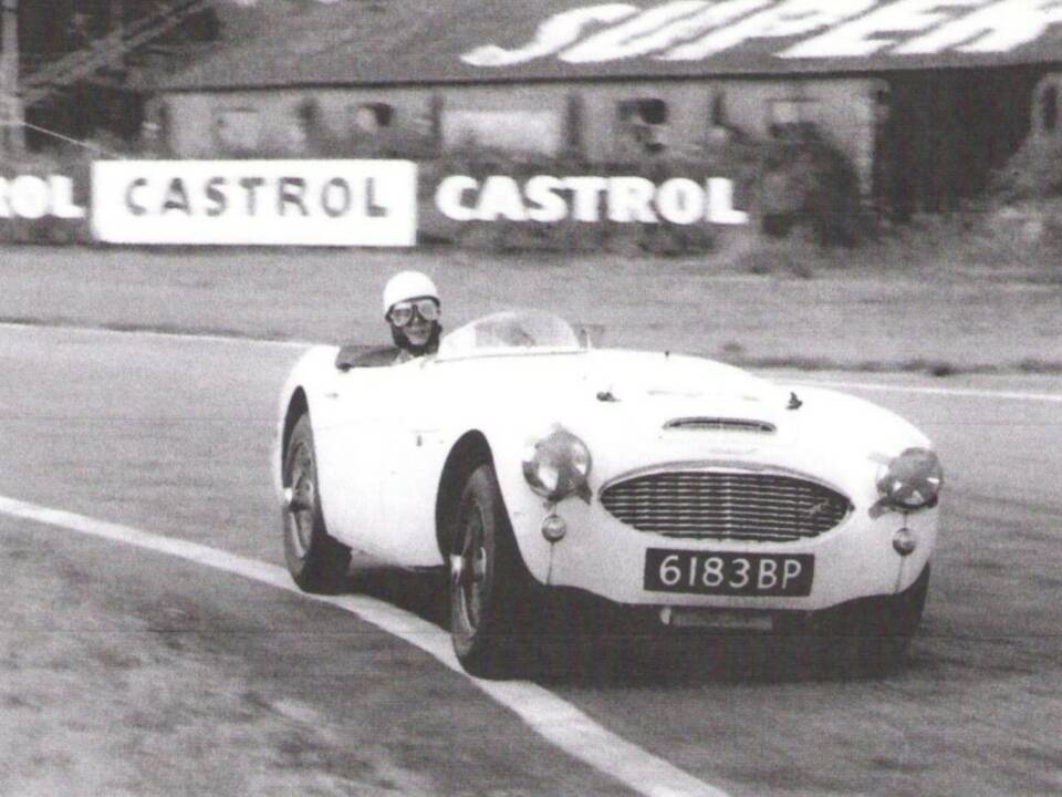 Image 2/50 of Austin-Healey 100&#x2F;6 (BN6) (1958)