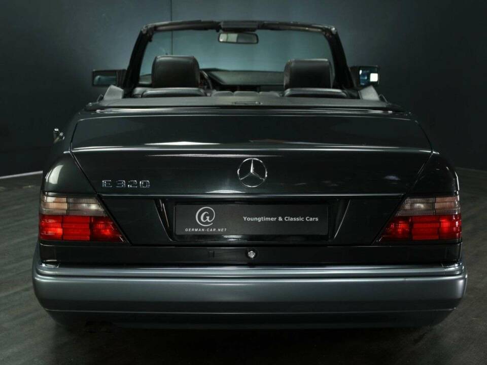 Immagine 5/30 di Mercedes-Benz E 320 (1997)