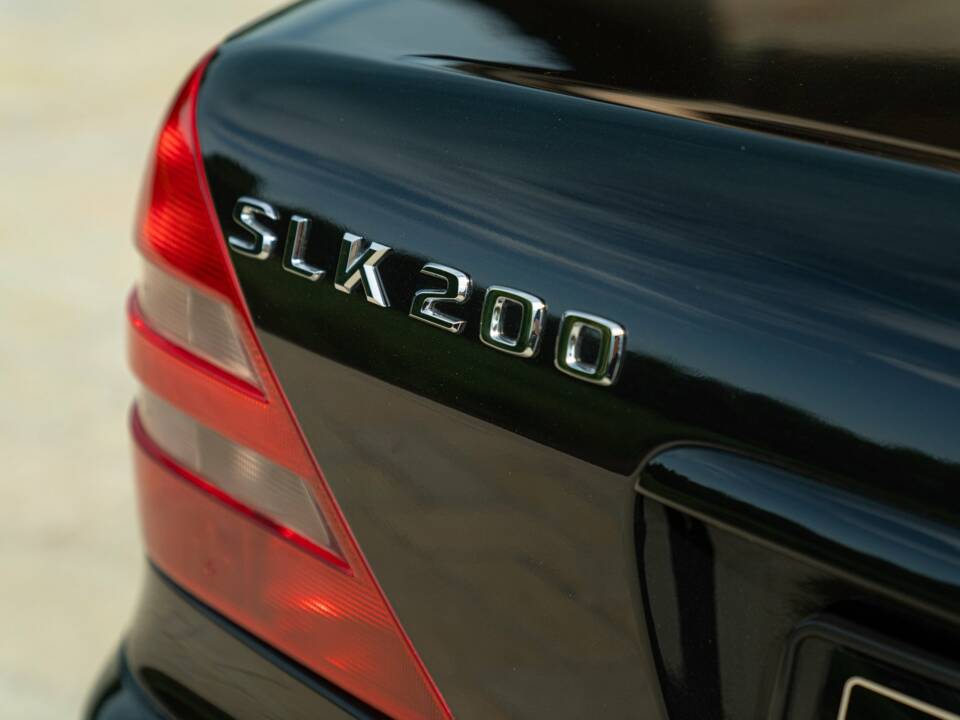 Image 21/50 of Mercedes-Benz SLK 200 Kompressor (1998)