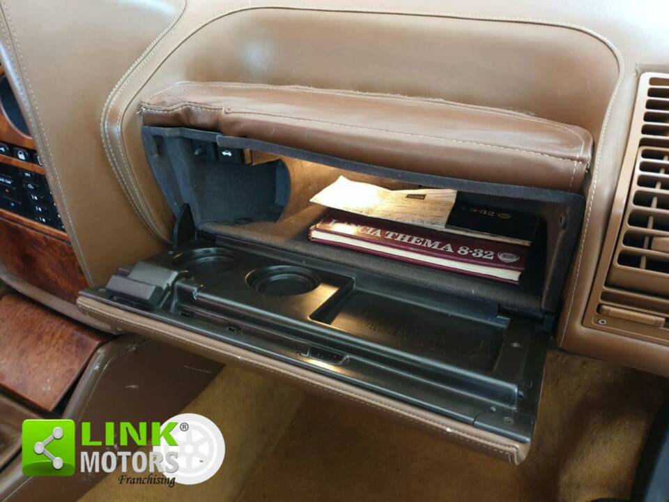 Bild 35/50 von Lancia Thema 8.32 (1989)