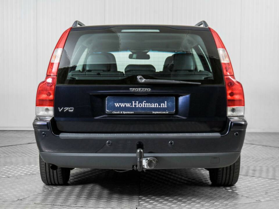 Bild 12/48 von Volvo V 70 2.4 (2006)