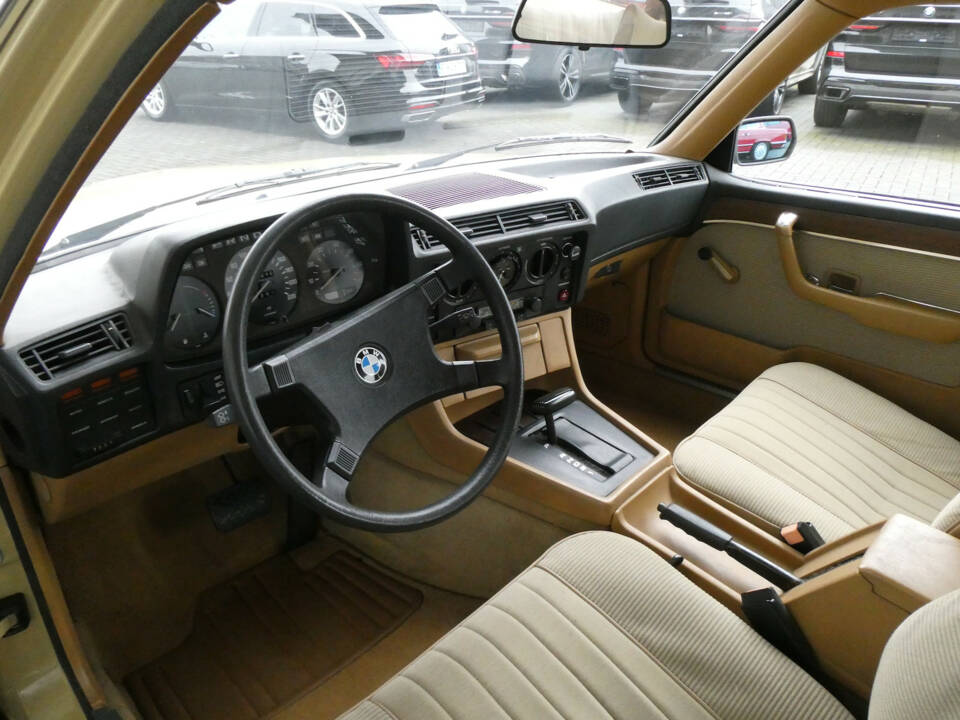 Image 8/23 of BMW 730 (1977)