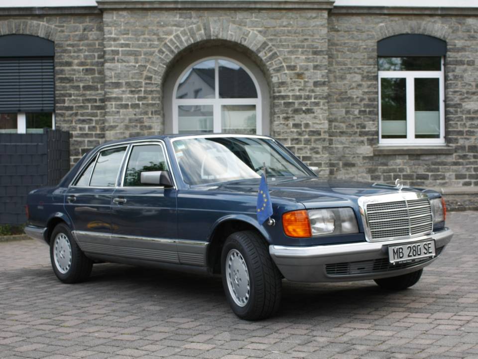 Imagen 2/26 de Mercedes-Benz 280 SE (1983)