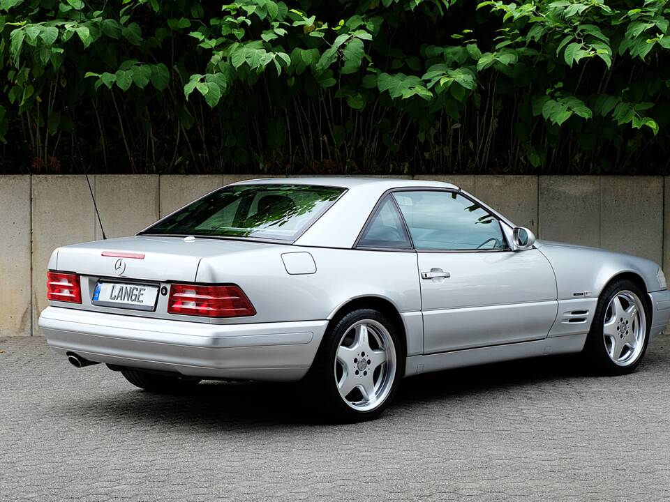 Imagen 5/13 de Mercedes-Benz SL 320 &quot;Final Edition&quot; (2001)