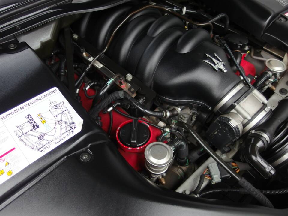 Immagine 67/93 di Maserati GranCabrio 4.7 (2010)