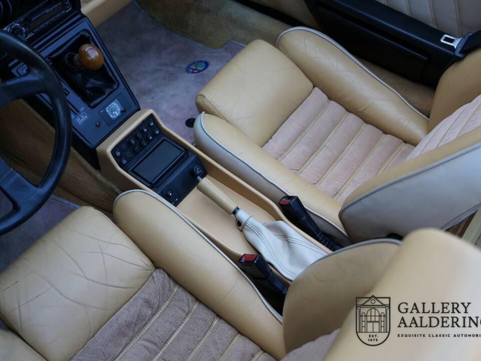 Immagine 48/50 di Alfa Romeo 2.0 Spider (1991)
