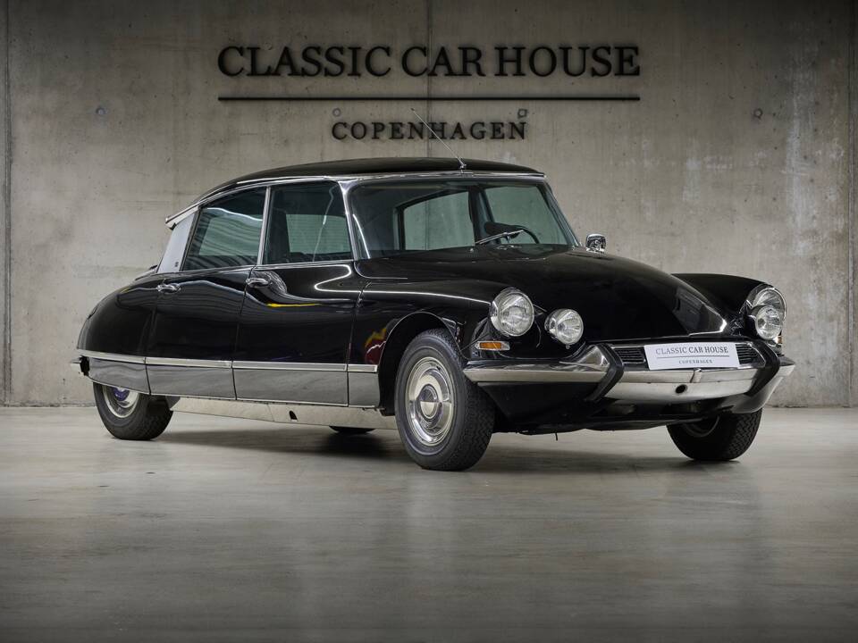 Image 14/97 of Citroën DS 20 Chapron (1972)
