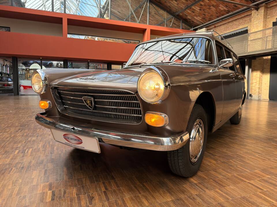 Image 3/40 of Peugeot 404 Break (1965)
