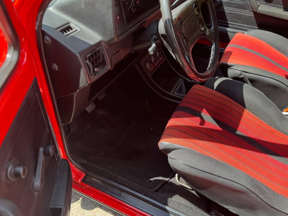 Immagine 13/31 di Volkswagen Golf I GTI 1.6 (1982)
