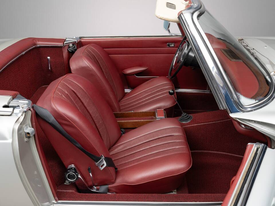 Bild 42/44 von Mercedes-Benz 280 SL (1970)