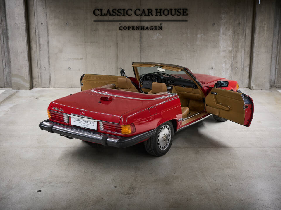 Image 87/89 of Mercedes-Benz 560 SL (1986)