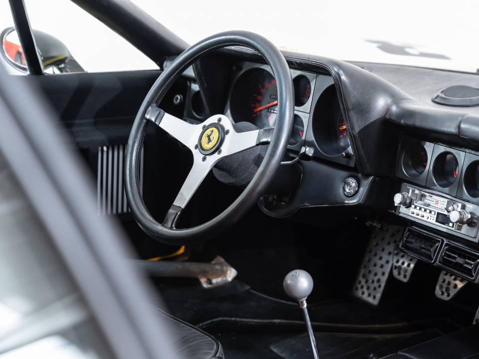 Bild 22/49 von Ferrari 512 BB (1976)