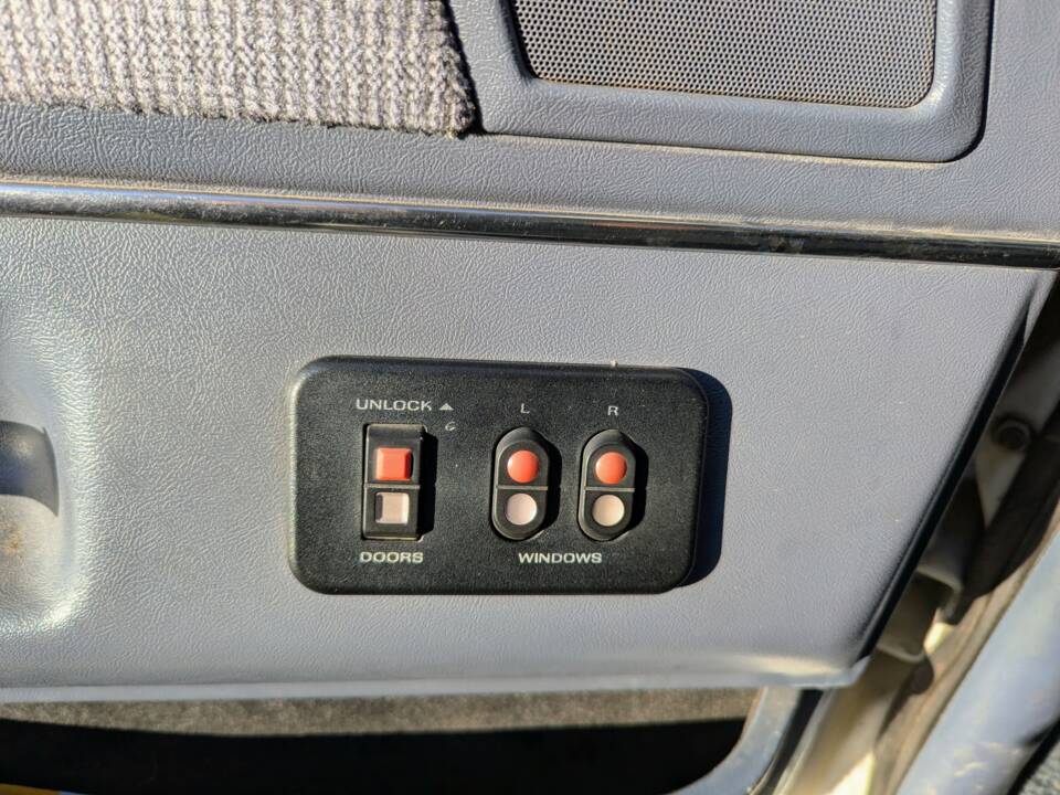 Image 32/65 of Ford F-150 (1991)