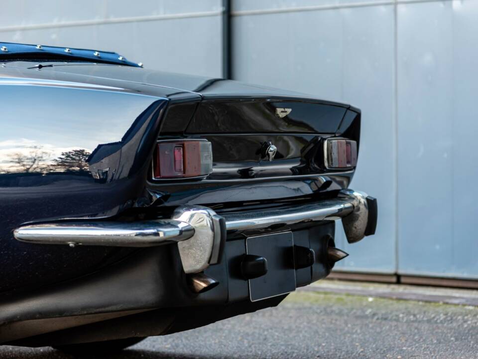 Bild 10/50 von Aston Martin V8 Volante (1979)