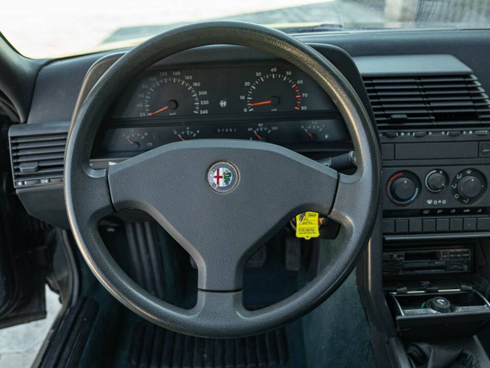 Image 40/50 of Alfa Romeo 164 2.0 (1990)