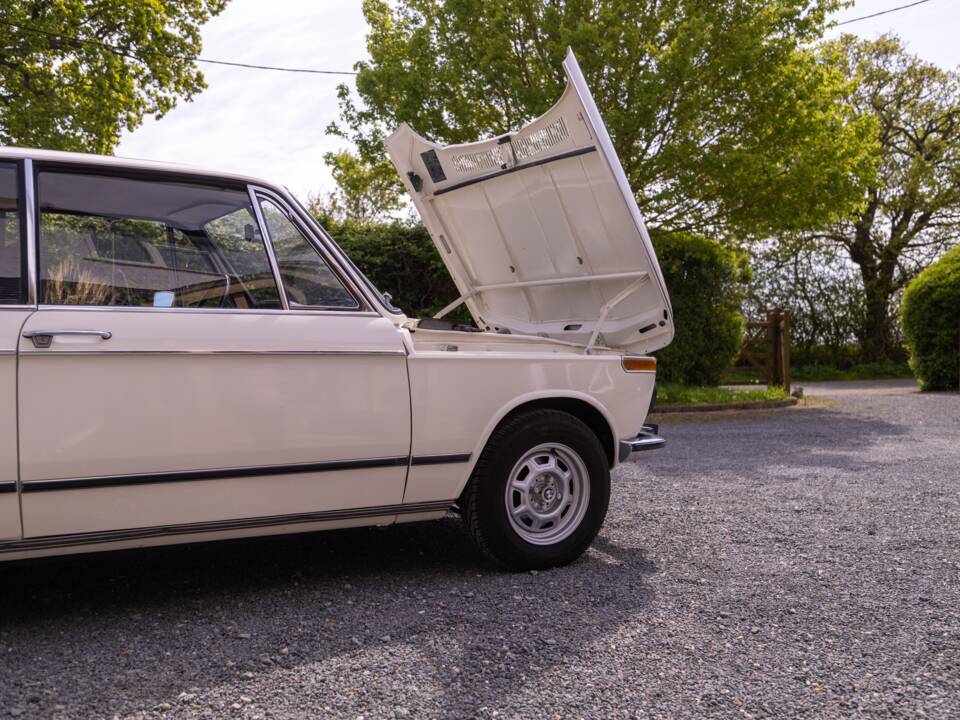Imagen 45/50 de BMW 1802 (1975)