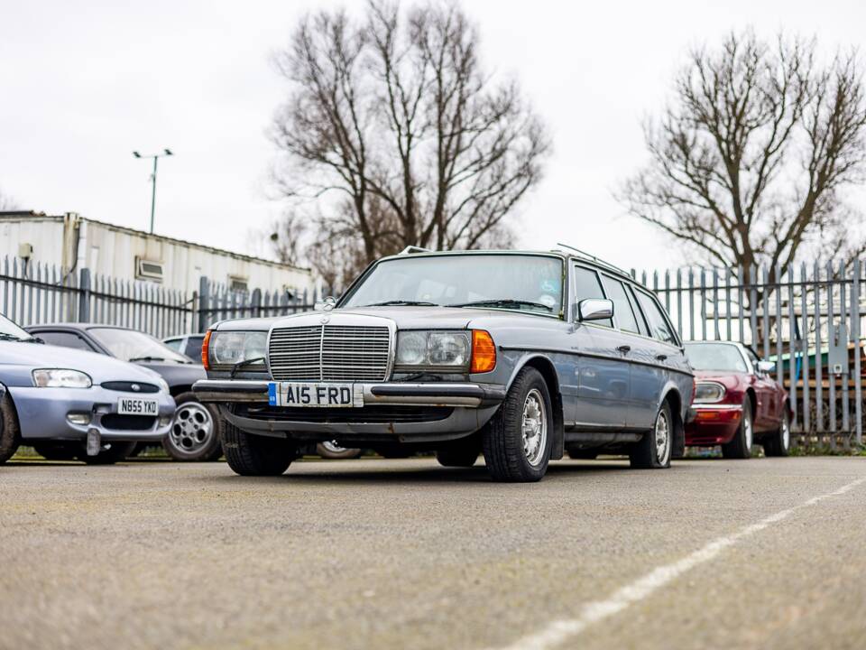 Bild 12/50 von Mercedes-Benz 280 TE (1983)