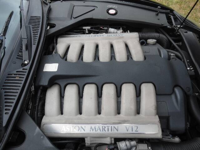 Image 25/30 de Aston Martin DB 7 Vantage Volante (2003)