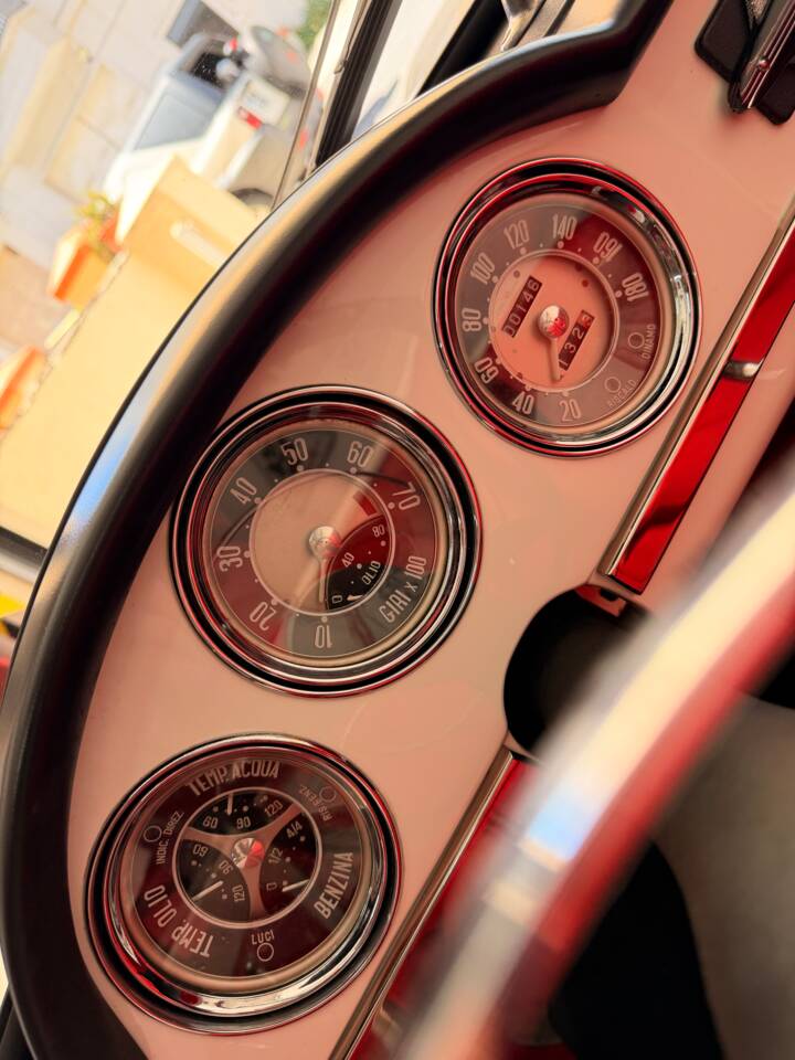 Image 38/72 of Alfa Romeo Giulietta Spider (1957)