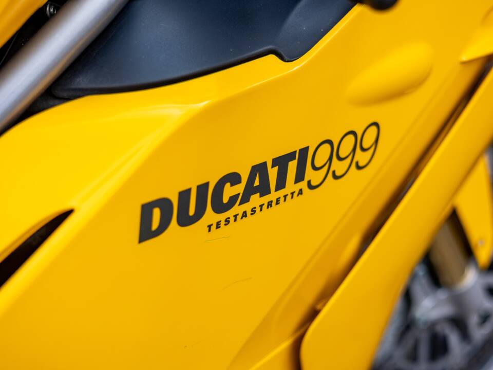 Immagine 26/30 di Ducati DUMMY (2004)