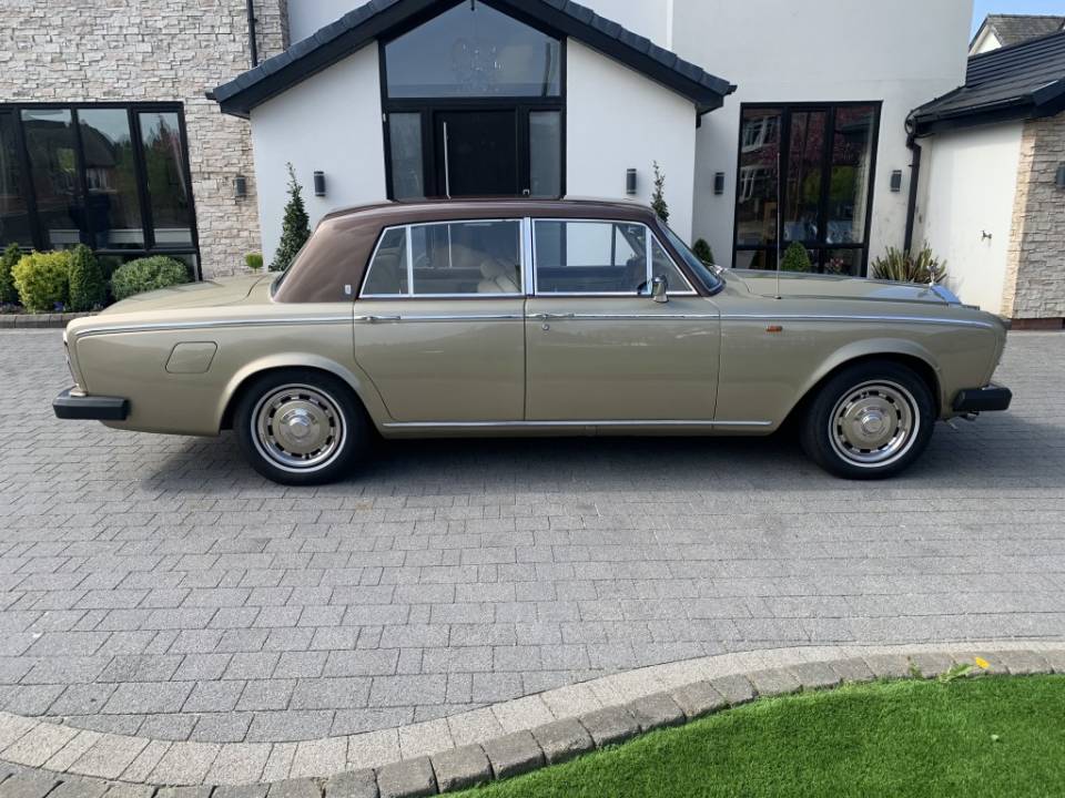 Image 5/23 of Rolls-Royce Silver Shadow II (1978)
