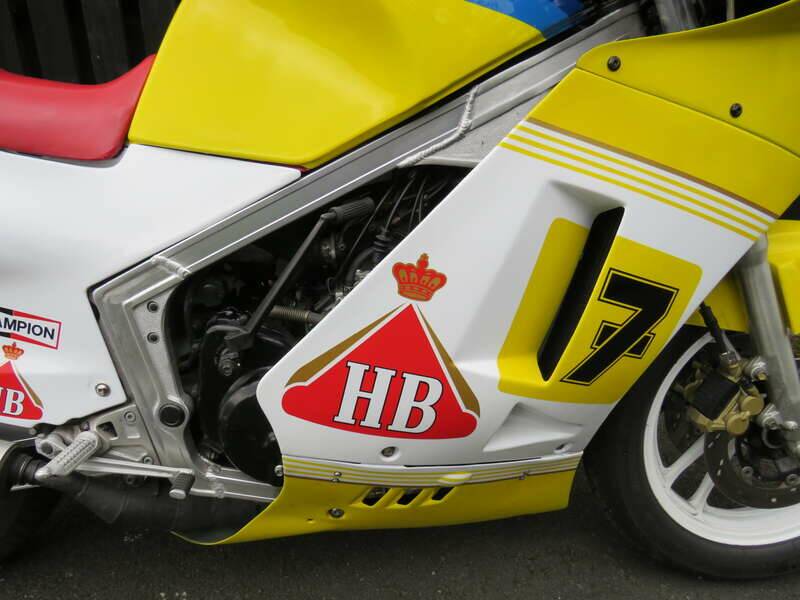 Image 3/43 de Suzuki RG 500 (1987)