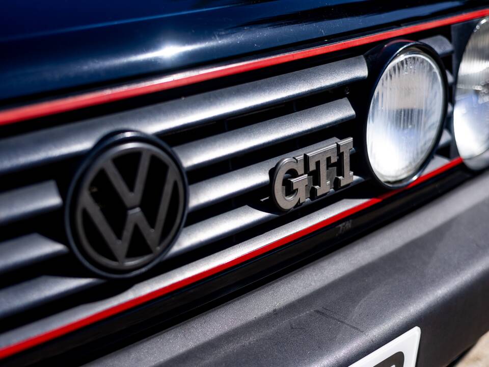 Bild 33/50 von Volkswagen Golf II GTi 1.8 (1991)