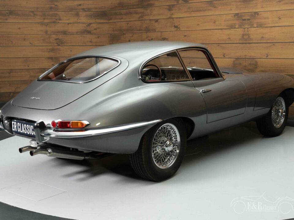 Image 10/19 of Jaguar Type E 3.8 (1964)