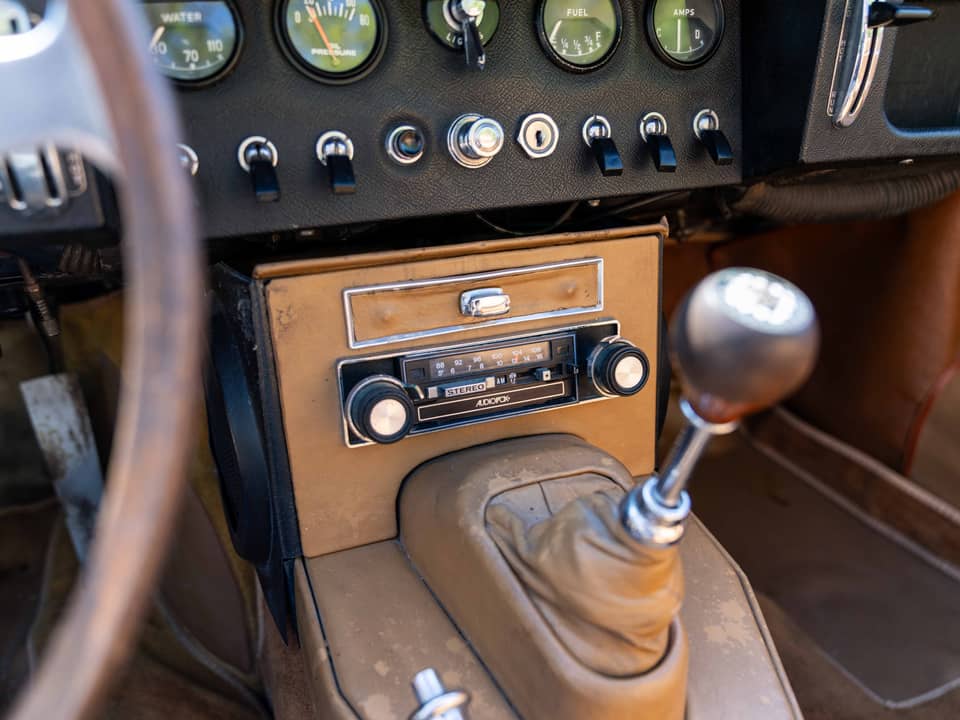 Image 74/86 de Jaguar E-Type (1967)