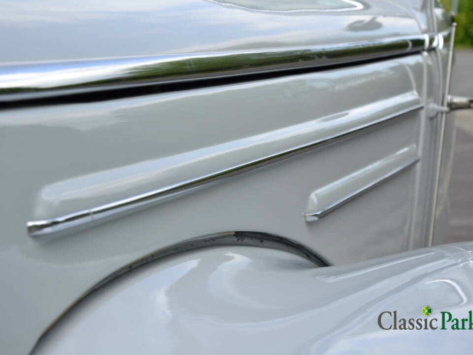 Image 48/50 of Mercedes-Benz 220 (1952)